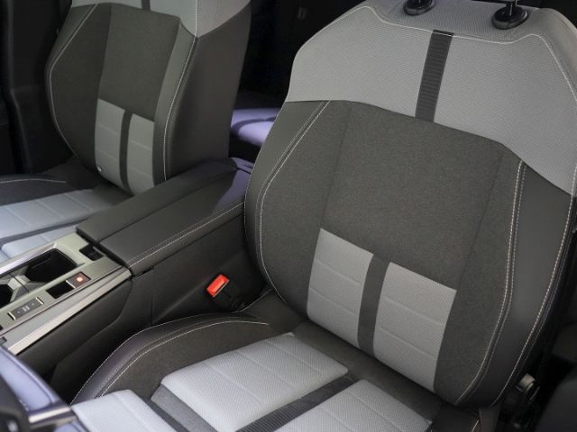 Grandland B GS HYBRID eDCT+LED PIXEL MATRIX+NAVI