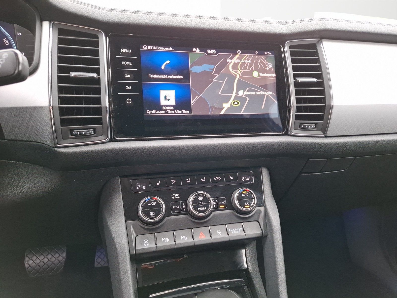 SKODA Kodiaq 2.0 TDI Tour 4x4 DSG / AHK / ACC / NAVI / - Image 13