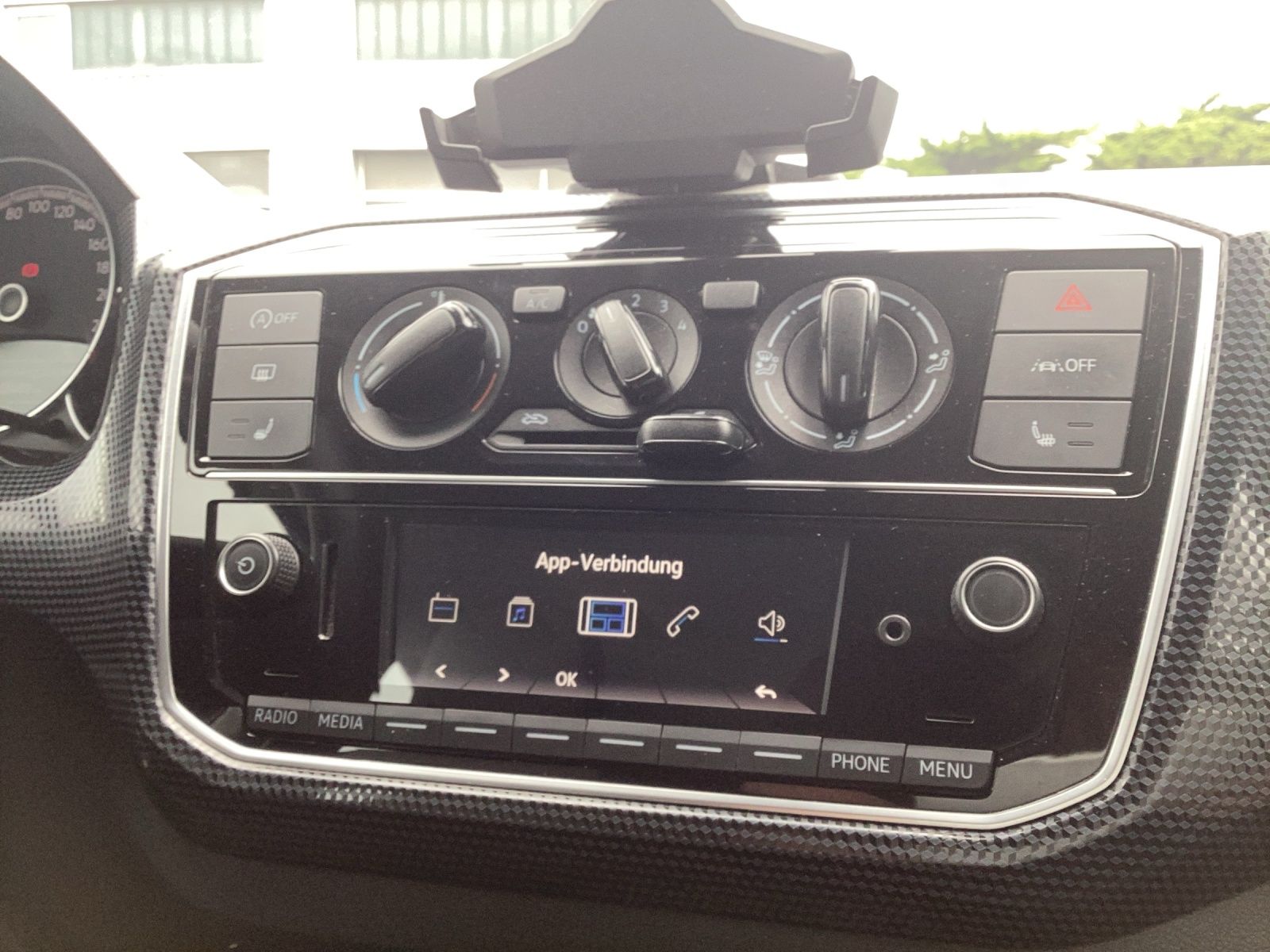 Fahrzeugabbildung Volkswagen up! CLIMATIC SHZ GRA PDC NSW
