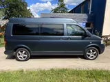 Volkswagen T5 lang, Mittelhochdach, LPG, Motor nur 25.000km - gebrauchte VW T5 aus dem Jahr 2004