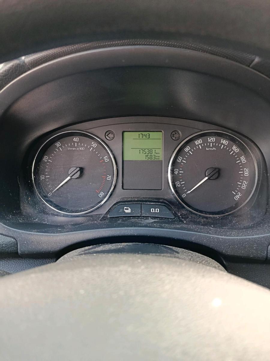 Skoda Fabia 2012 — photo 6