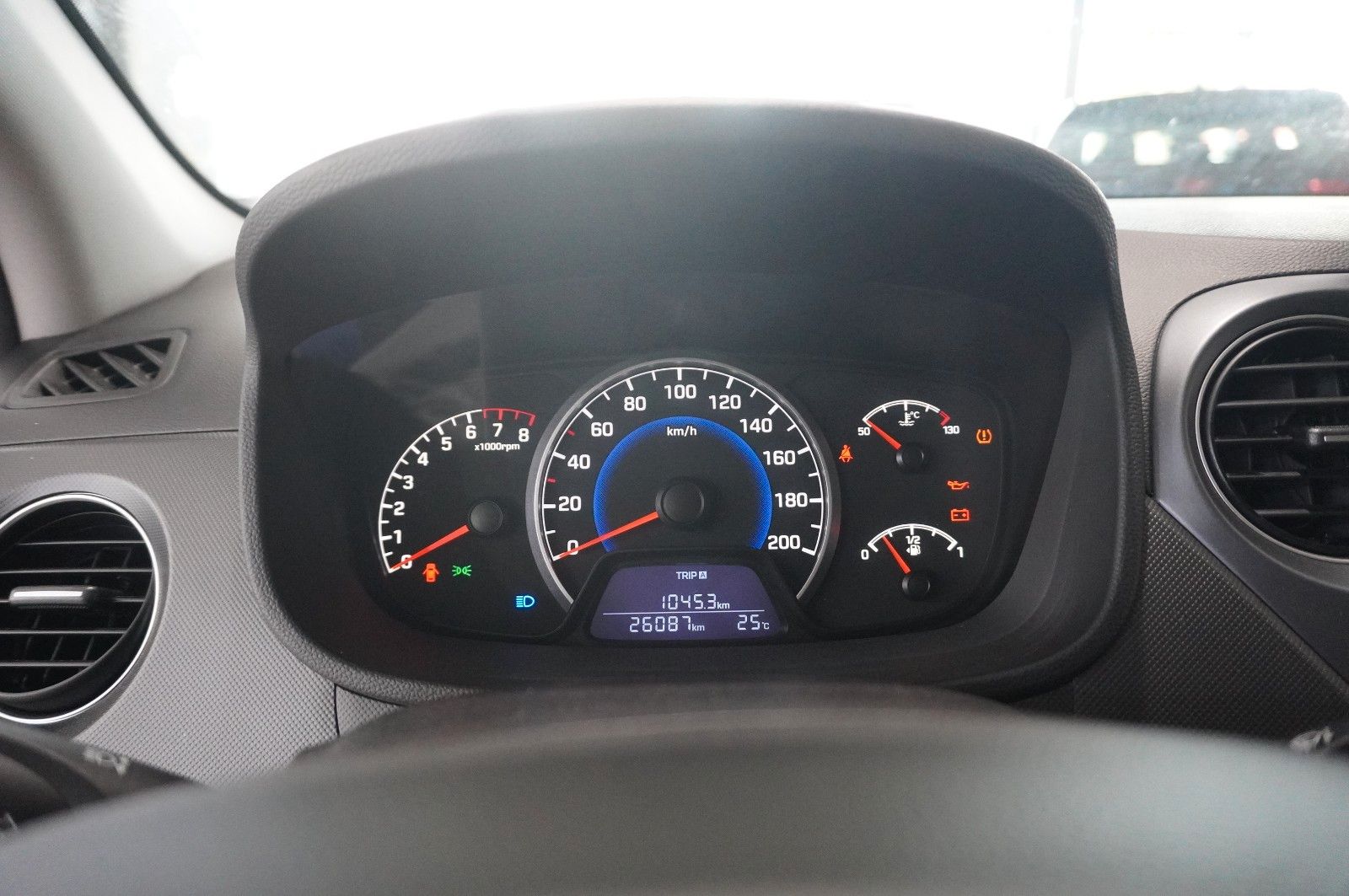 Fahrzeugabbildung Hyundai i10 1.2 YES! 5-TÜR KLIMA/WINTER/TEMP./NEBEL/DAB+