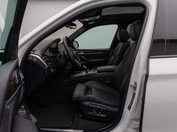 Fahrzeugabbildung BMW X5 xDr 30d M Sport Pano HUD H/K AHK Comfort 20'