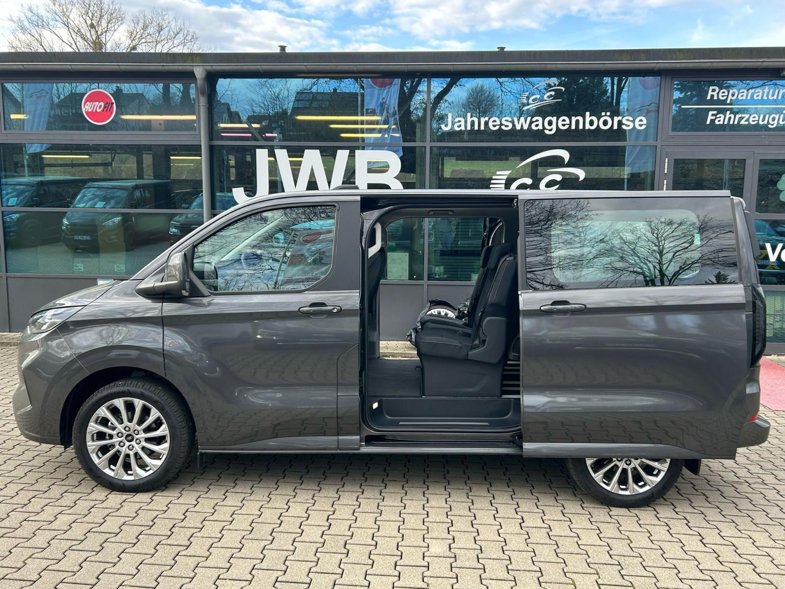 Ford Tourneo 2xSchiTür Titanium 8Sitze Schalter Np62t