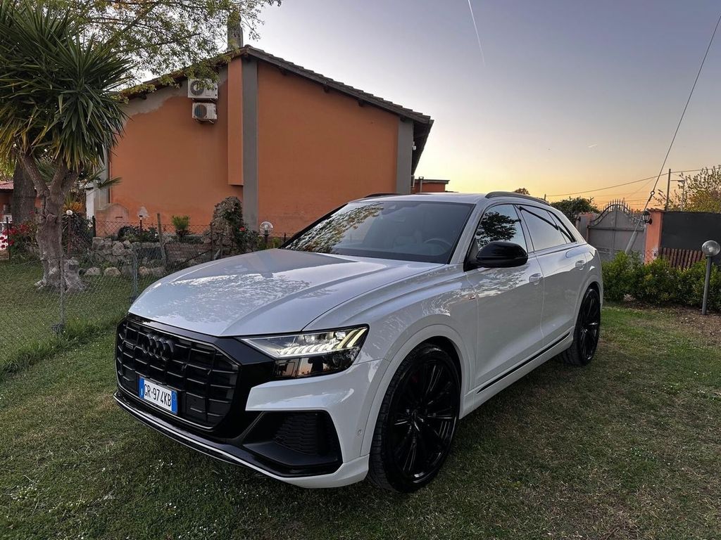 Image of Audi Q8