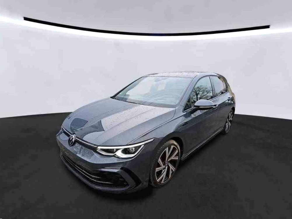 Volkswagen Golf VIII R-LINE 20 TDi 150 DSG7 AMBI*KAM*PANO