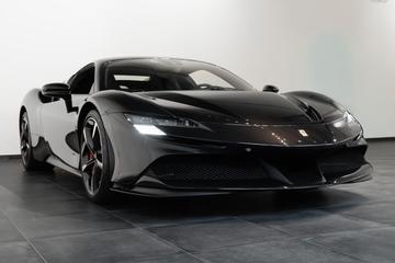 صورة 6 لـ 2020 Ferrari SF90
