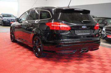 Ford Focus - 10