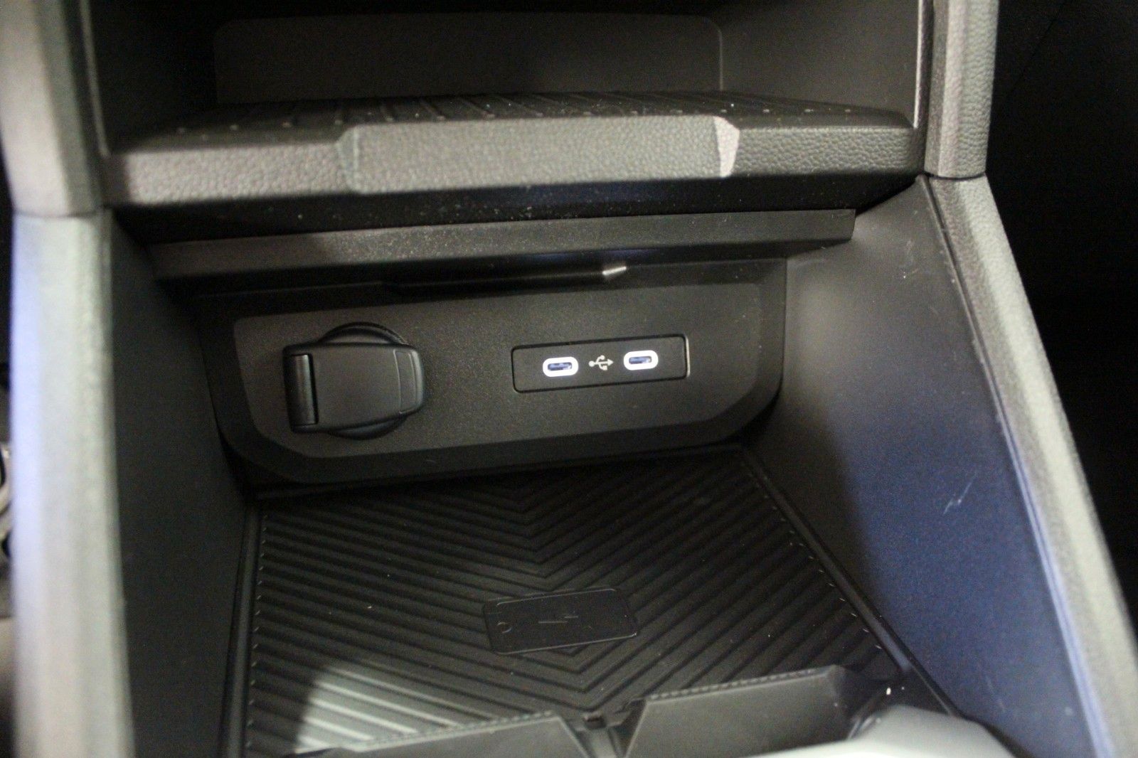 Fahrzeugabbildung Dacia Duster hybrid-G 150 4x4 Extreme MY26