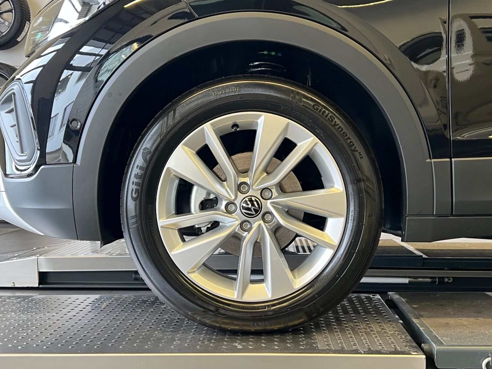 Fahrzeugabbildung Volkswagen T-Cross GOAL 1.0 TSI DSG *AHK,LED,Plus-Paket,17'