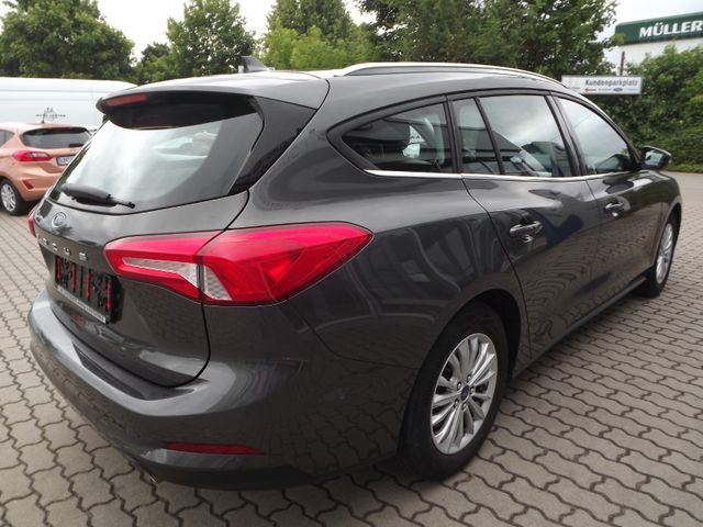 Focus 1,0 EcoBoost 92kW Titanium Turnier*
