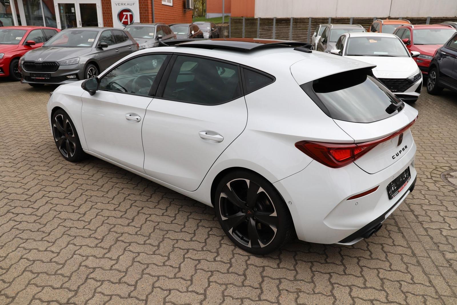 Cupra Leon 2.0l TSI VZ 300PS DSG Pano/Assistenz XL/...
