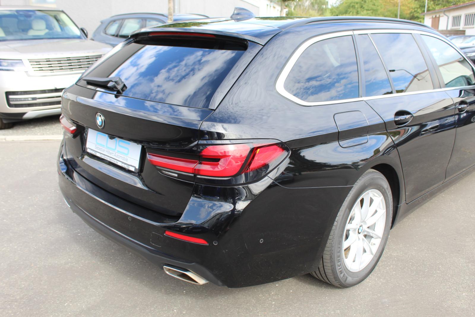 BMW 520d xDrive Tour. +HUD+Sportsitz+MEMORY+DAB+ACC+