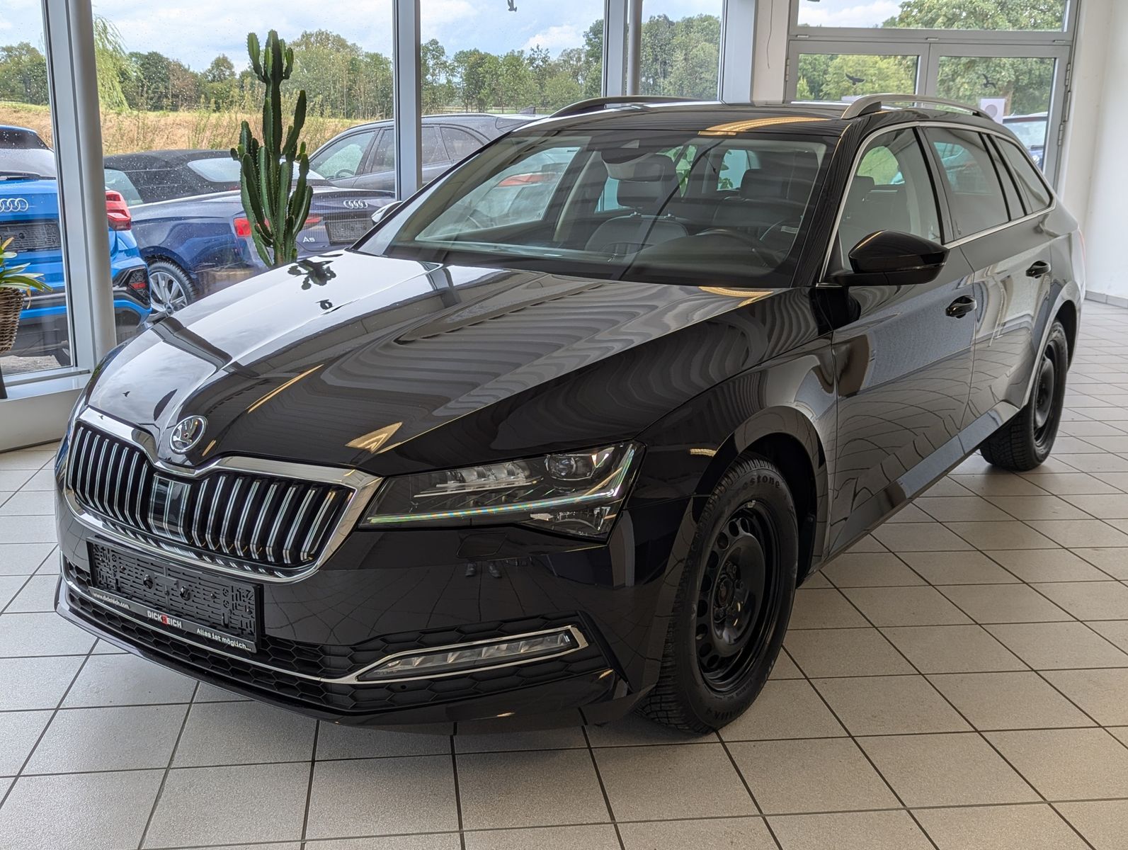 Fahrzeugabbildung SKODA Superb 2.0 TDI DSG Memory LED Kamera Leder StHz.