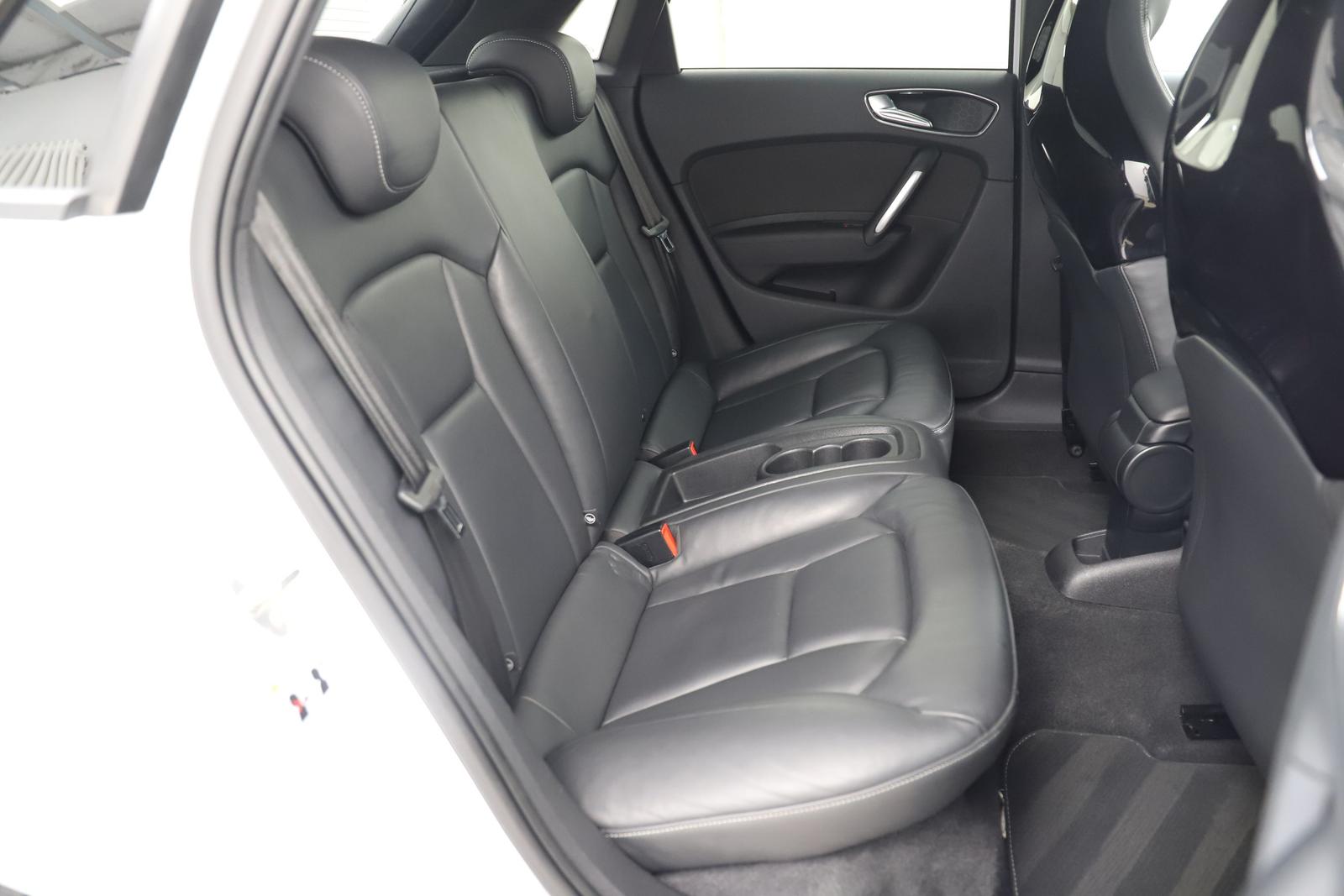 Audi A1 Sportback 1.4TFSI 185PS DSG S Line Sportsitze