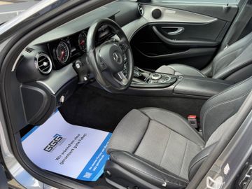 Mercedes E 220 - 10