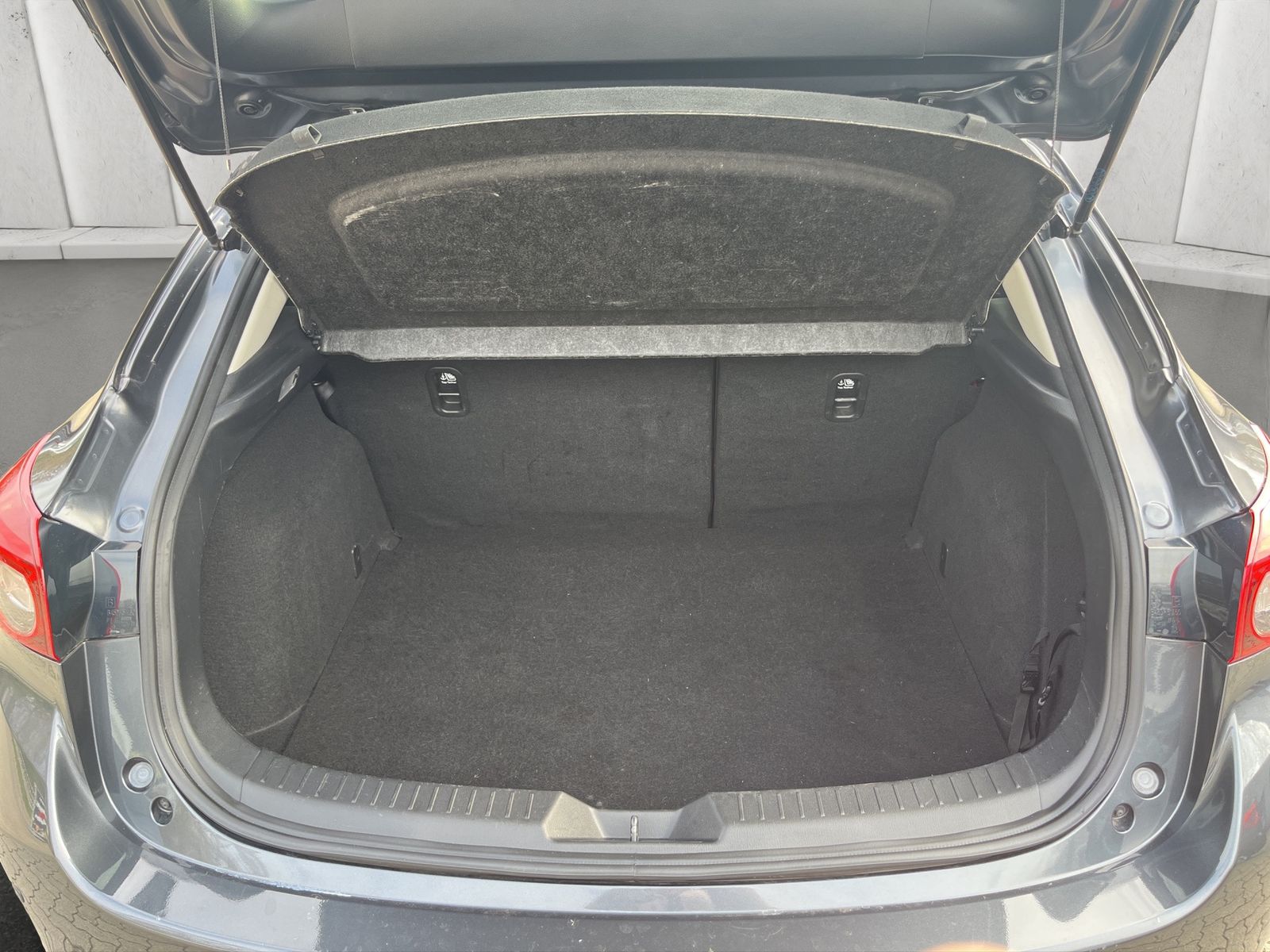 Fahrzeugabbildung Mazda 3 Sports-Line*SHZ*NAVI*XENON*HuD*
