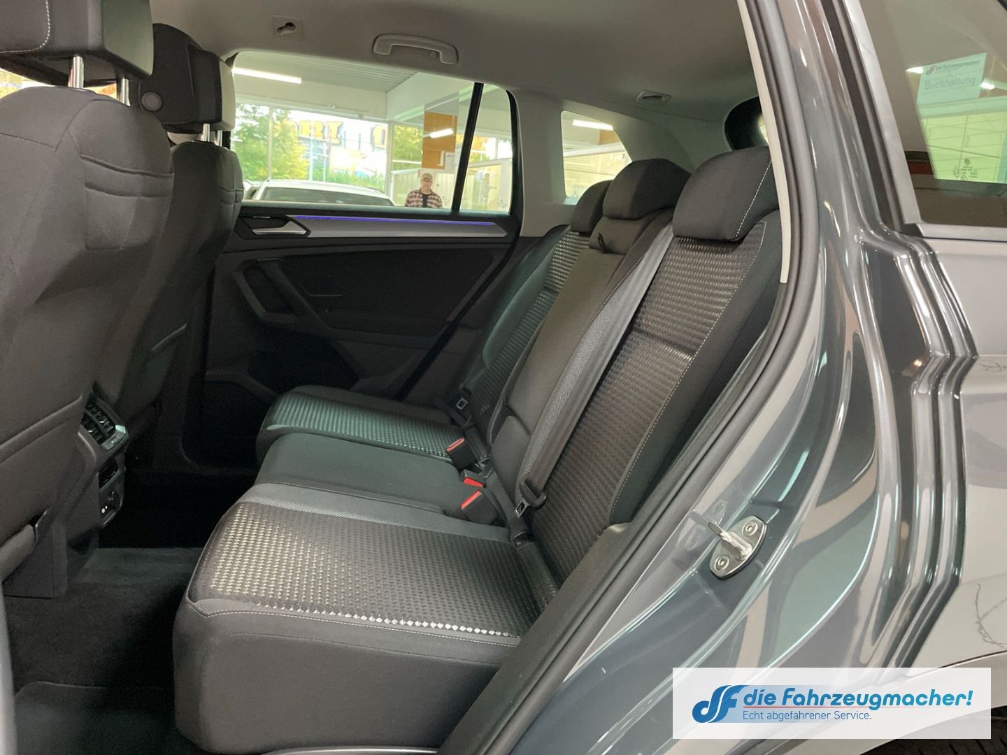 Fahrzeugabbildung Volkswagen Tiguan Active eHybrid Digitales Cockpit LED ACC