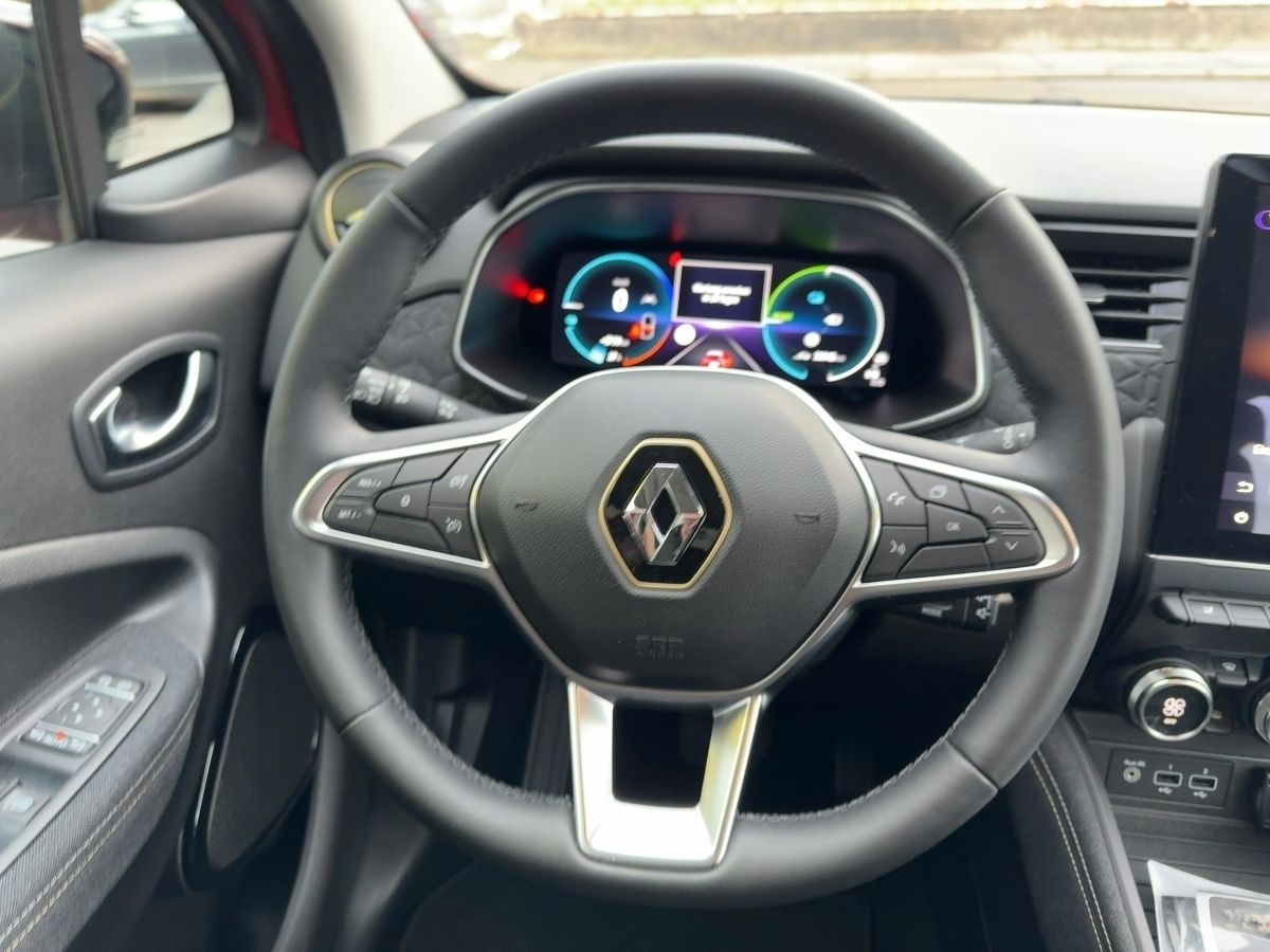 Fahrzeugabbildung Renault ZOE Iconic R135 Z.E.50 Batt.-kauf SHZ Kamera