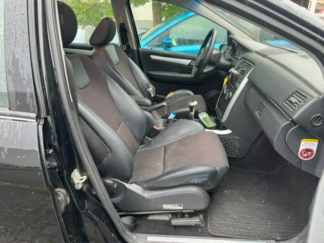 Fahrzeugabbildung Mercedes-Benz B 200 Panorama Leder Klima Alu
