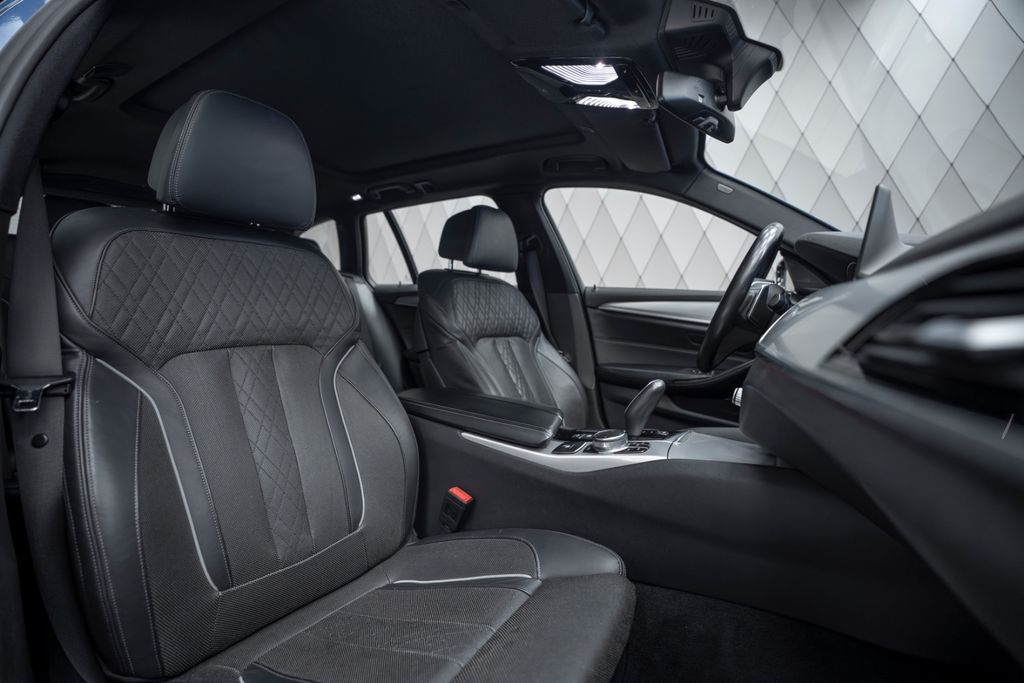 B5 4.4 Bi-Turbo Touring BLUE/BLACK - Bild 15