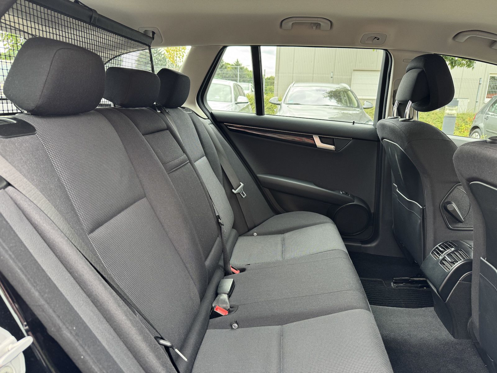 Fahrzeugabbildung Mercedes-Benz C 220 CDI T Autom. /Xenon/Navi/Tempo/AHK/