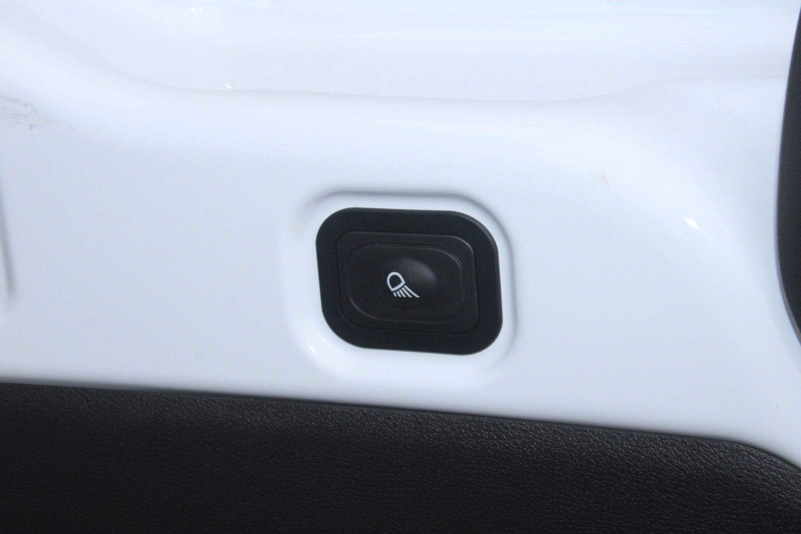 Fahrzeugabbildung Ford Transit L3 TREND 9-Sitze AHK CAM Allwetter KLIMA