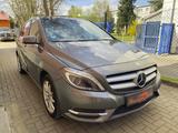 Mercedes-Benz B 180 CDI Automatik, Xenon, teilleder, Navi!!! - Mercedes-Benz B 180 mit Diesel-Antrieb: Limousine, Automatik