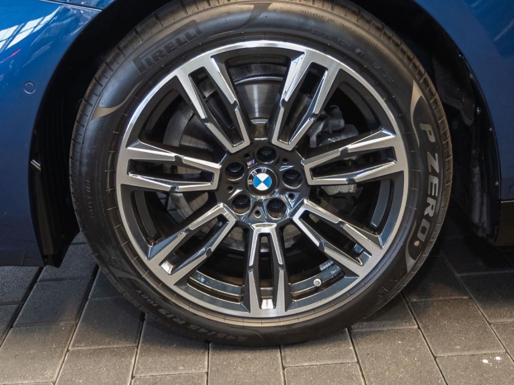 BMW 520 iMSport AHK Navi HUD 360Kamera Leder e-Sitze foto 5