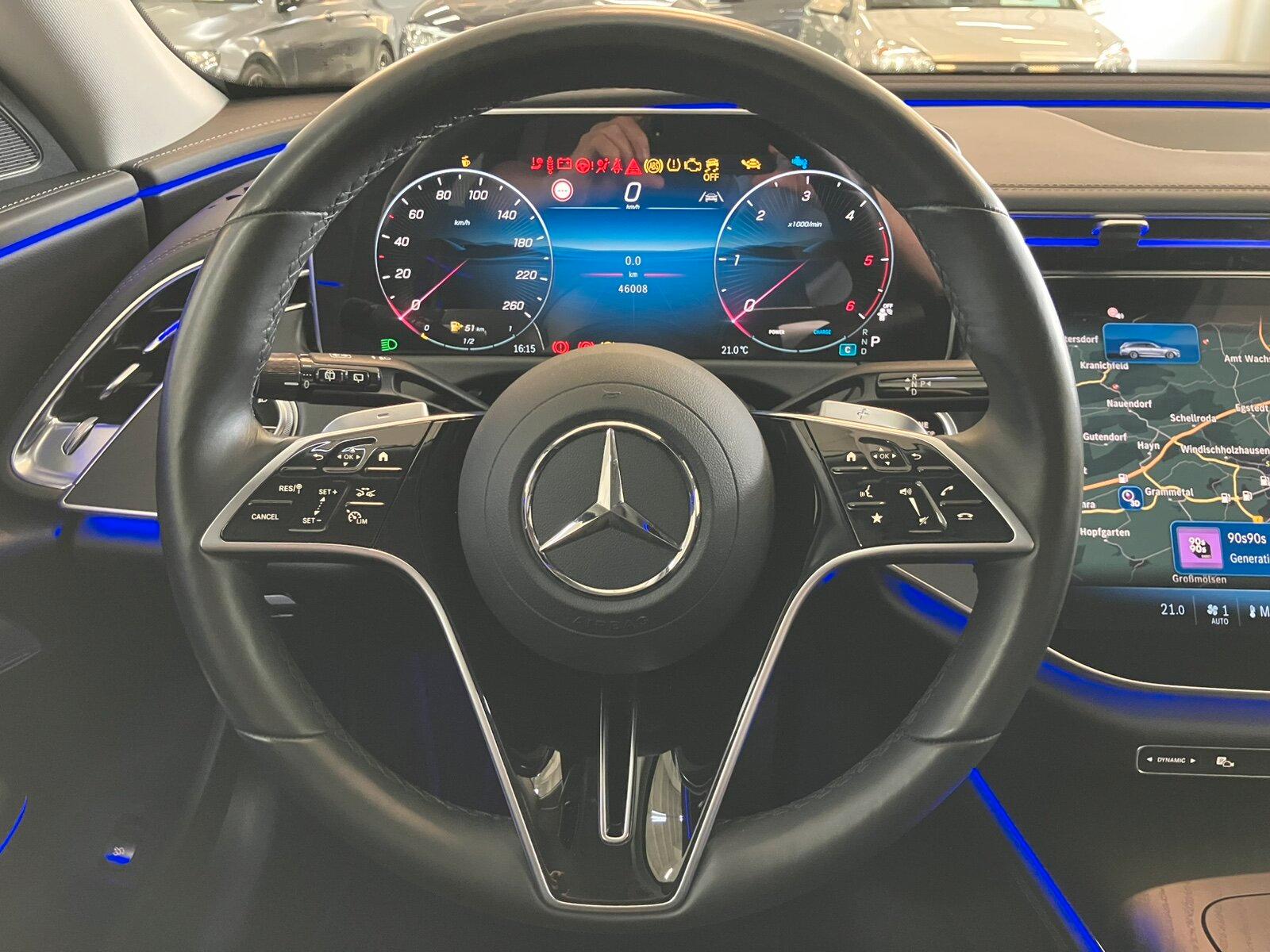 Mercedes-Benz E 220 d 4M T EXCLUSIVE Premium AHK DigiLight