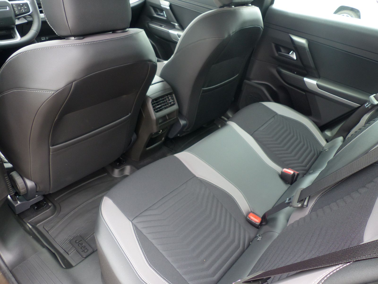 Jeep Compass - Bild 17