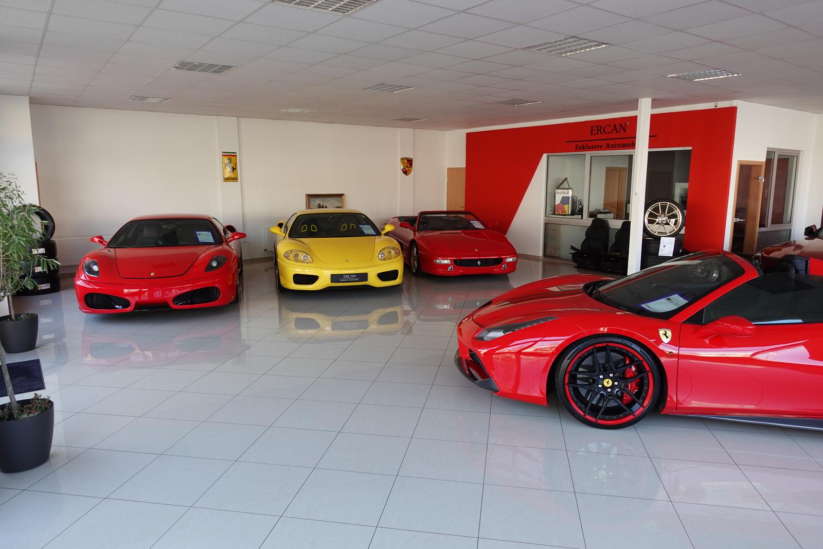 FERRARI TESTAROSSA