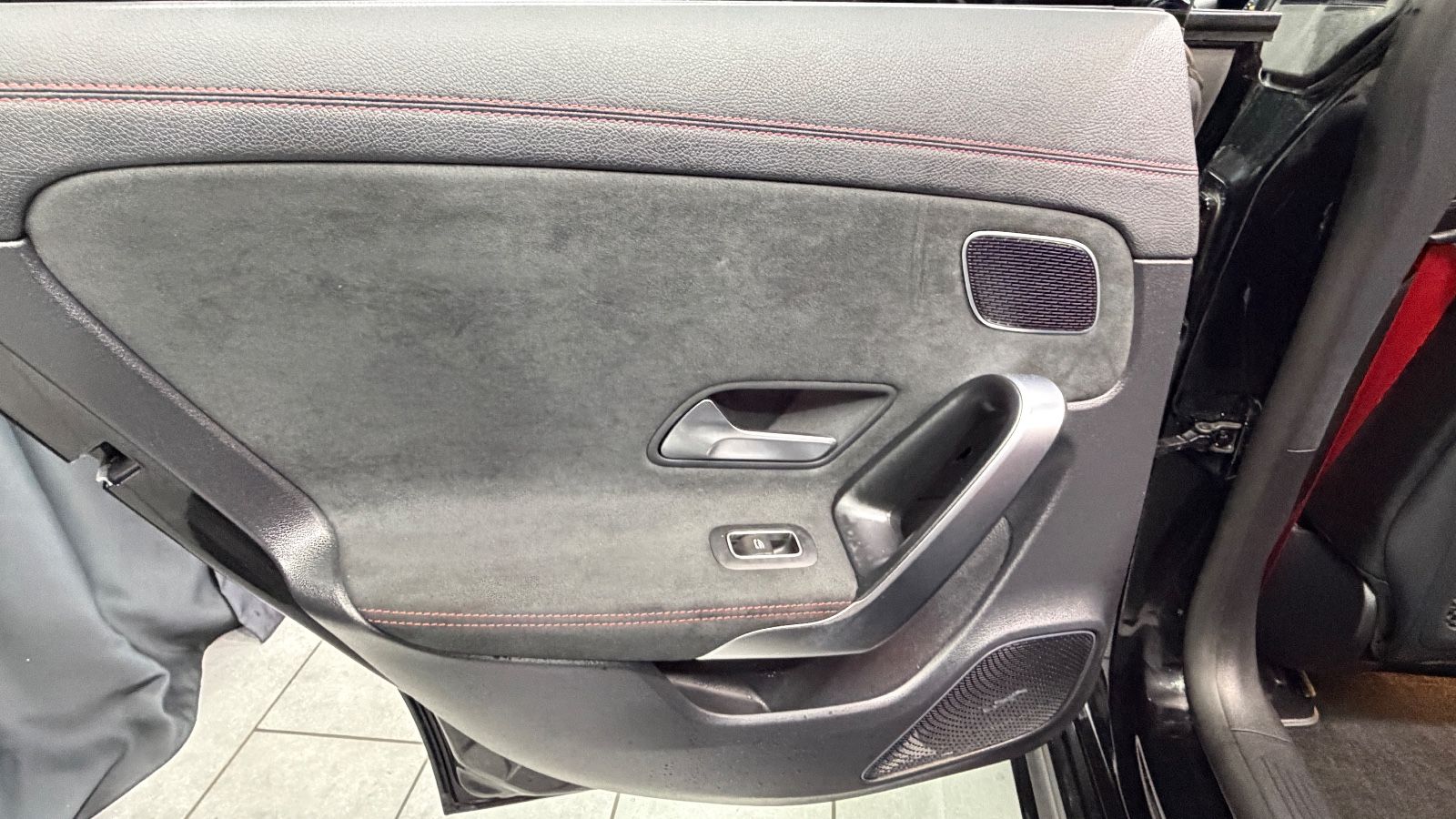 Fahrzeugabbildung Mercedes-Benz CLA 45 AMG Shooting Brake|BURMESTER|HEAD-UP|VOLL