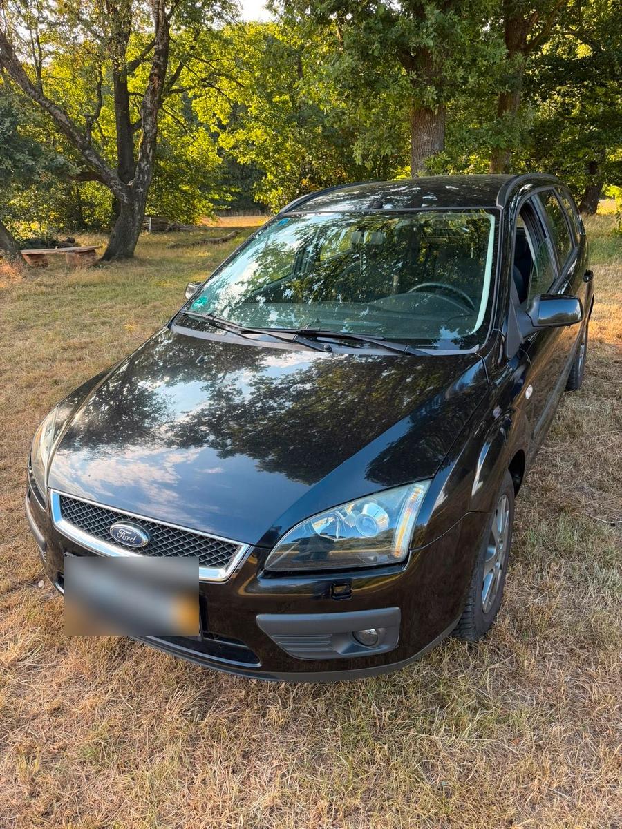 Ford Focus 2005 — interior