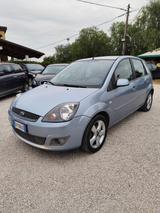 Ford Fiesta 1.4 TDCi 5p. Ghia - Ford Fiesta aus 2007 mit Diesel-Antrieb