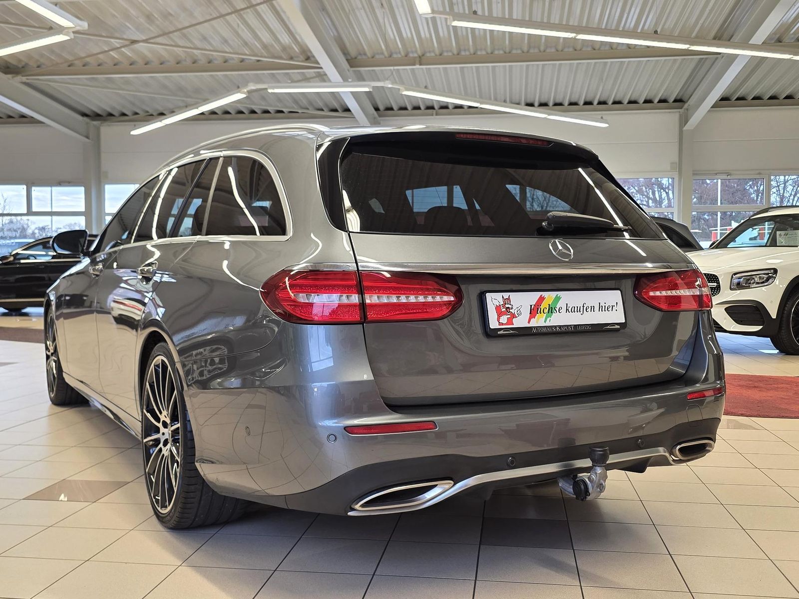 Fahrzeugabbildung Mercedes-Benz E 300 T Automatik AMG Line/20"Alu/Ahk