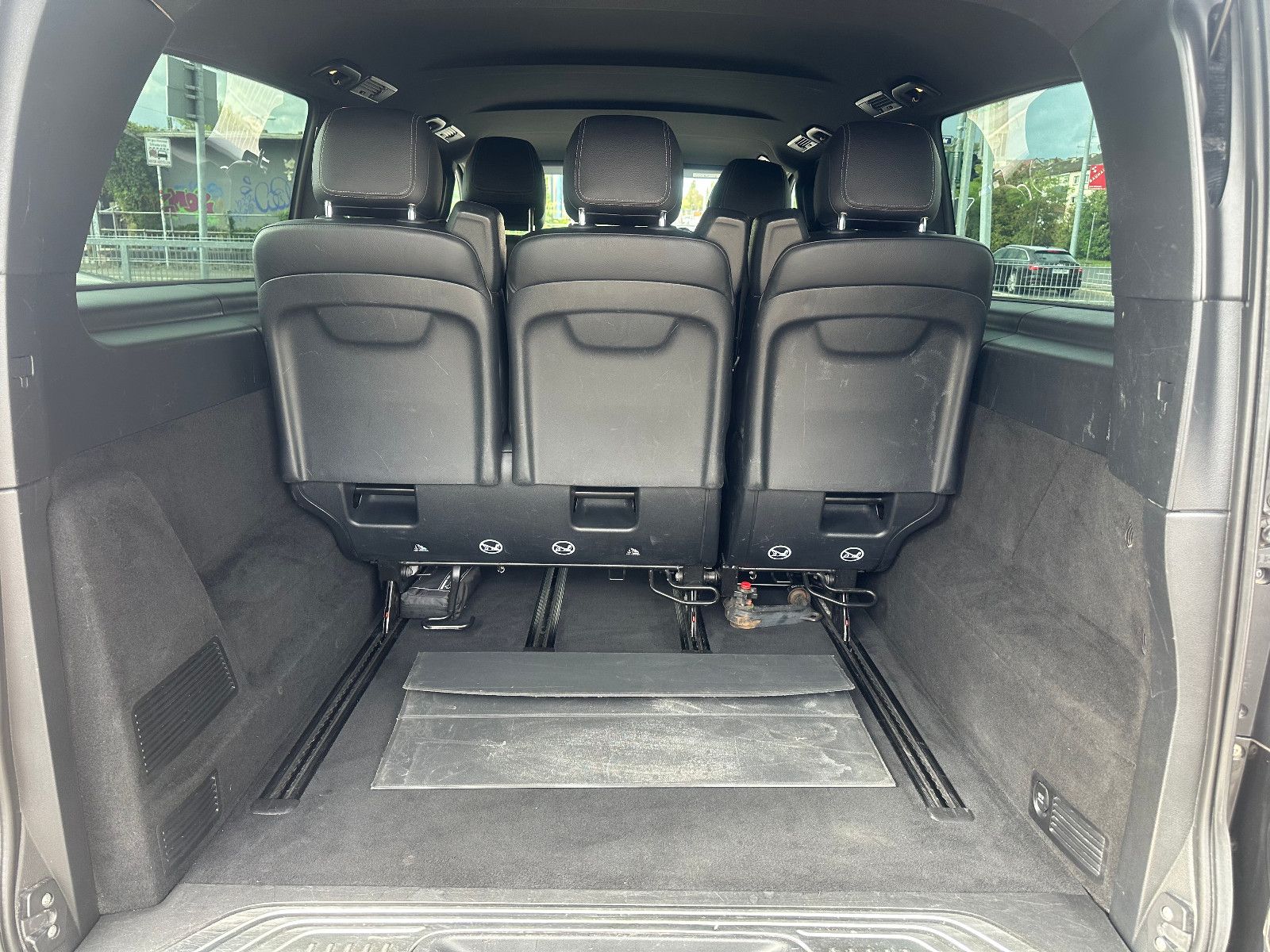 Fahrzeugabbildung Mercedes-Benz V 250d 4MATIC AVANTGARDE*AHK+EXTRA LANG