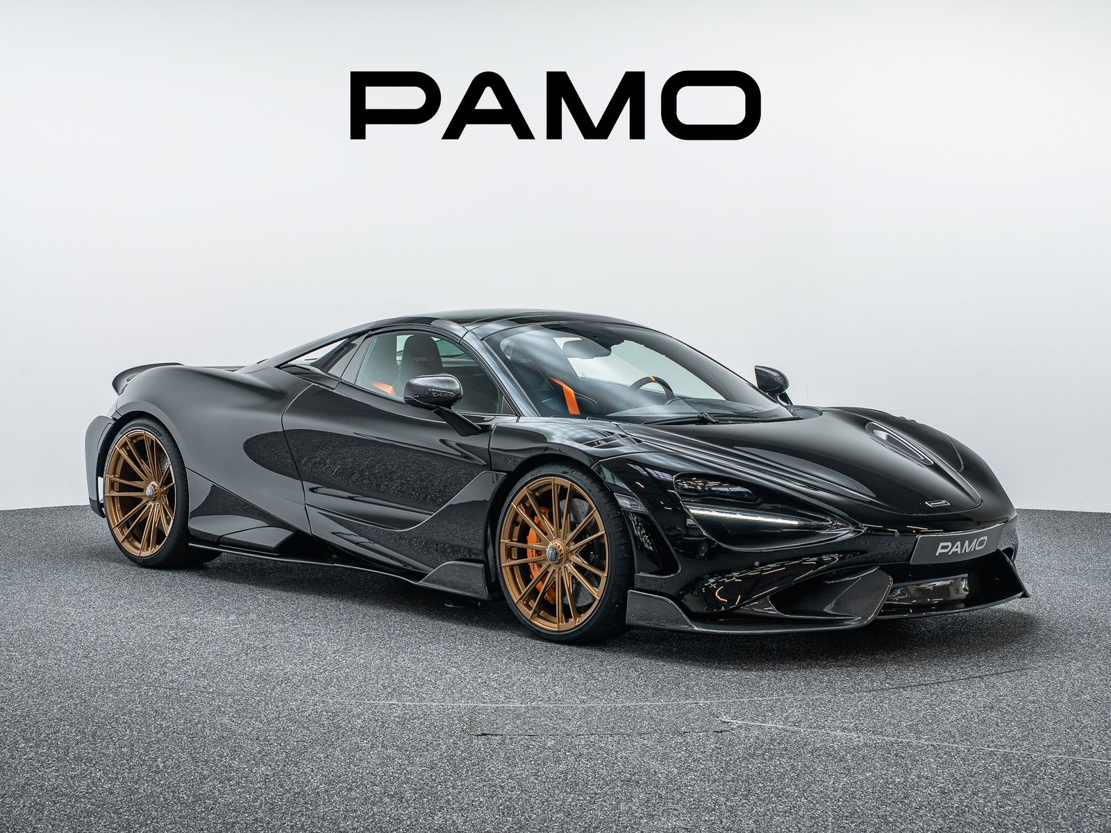 MCLAREN 765LT