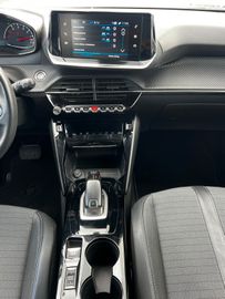 Peugeot 2008 - 12