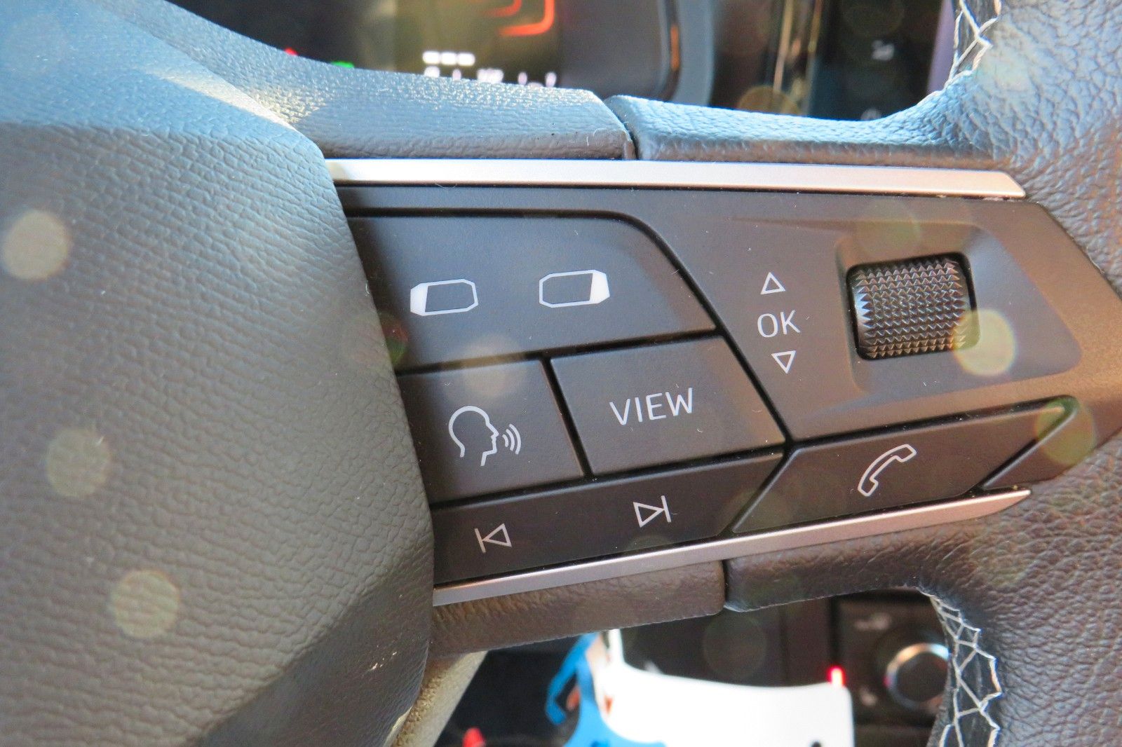 Fahrzeugabbildung SEAT Arona Style NAVI APP SITZH. PDC GRA 1.HD