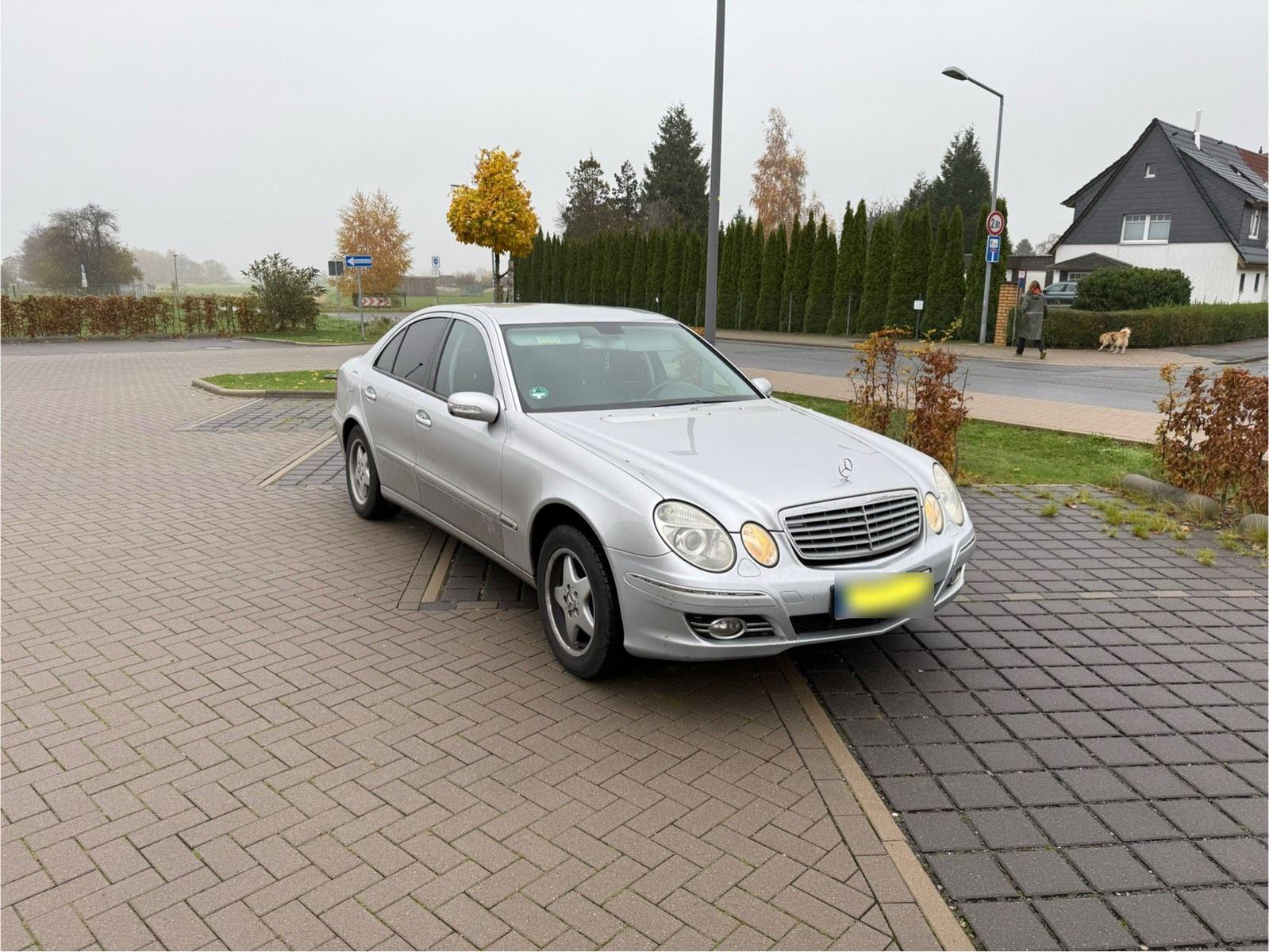Mercedes-Benz E 220