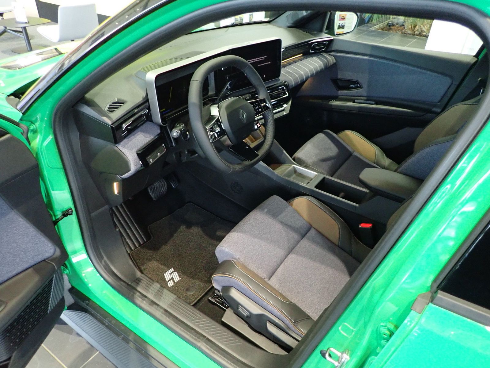 Fahrzeugabbildung Renault R 5 E-TECH 100% ELEKTR. 150 COMFORT RANGE TECHNO