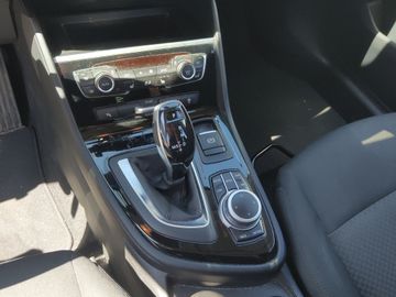 BMW 218 Active Tourer - 11