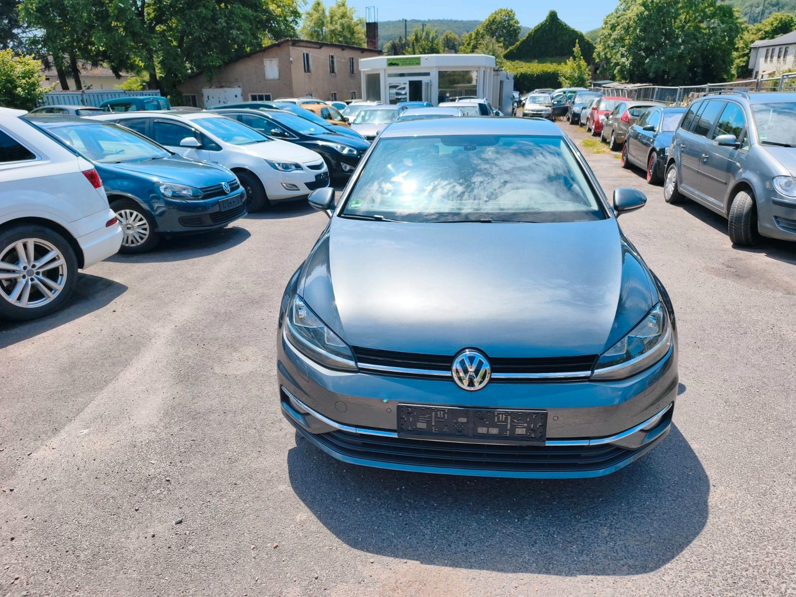 Volkswagen Golf VII Lim. Sound Start-Stopp 1.6 TDI
