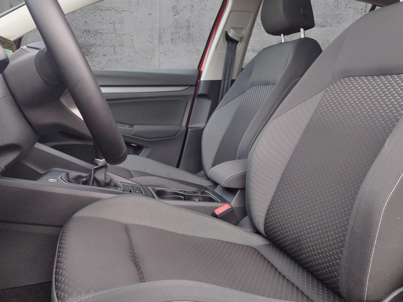 Volkswagen Golf VIII Active1.0 TSI MATRIX/PANO/CARPLAY, миниатюра 6