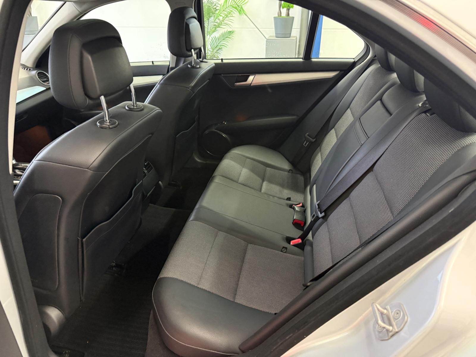 Mercedes-Benz C 180 CGI*LM*AUT*AVNTG*BI-XN*TMP*NAV*PTS*AHK*SHZ