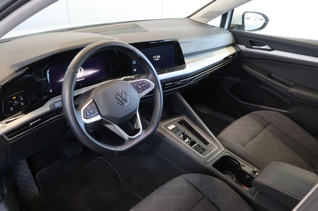 Volkswagen Golf VIII 2.0 TDI Life AID+ACC+LED+KAM+CARPLAY