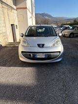 Peugeot 107 1.0 68CV 5p. Desir - gebrauchte Peugeot 107 aus dem Jahr 2008