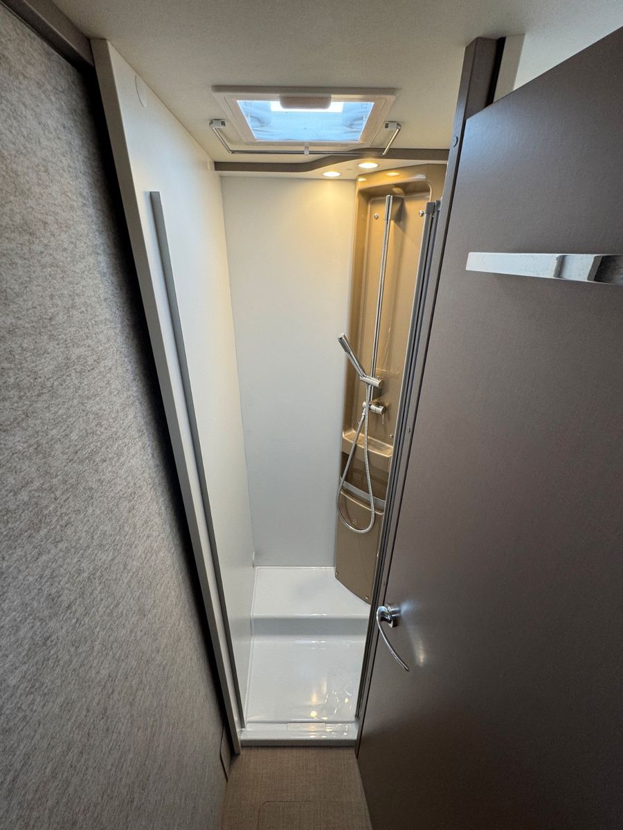 Fahrzeugabbildung Bürstner Lyseo TD 727 G Harmony Line - SIE SPAREN -28%!