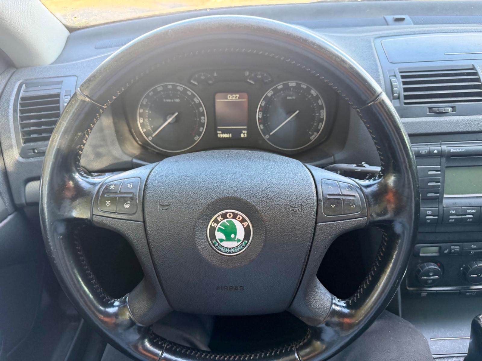 Skoda Octavia 2009 — photo 12